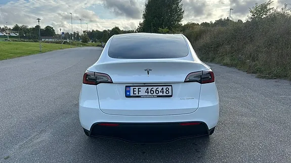 Tesla Model Y 2023 photo 5