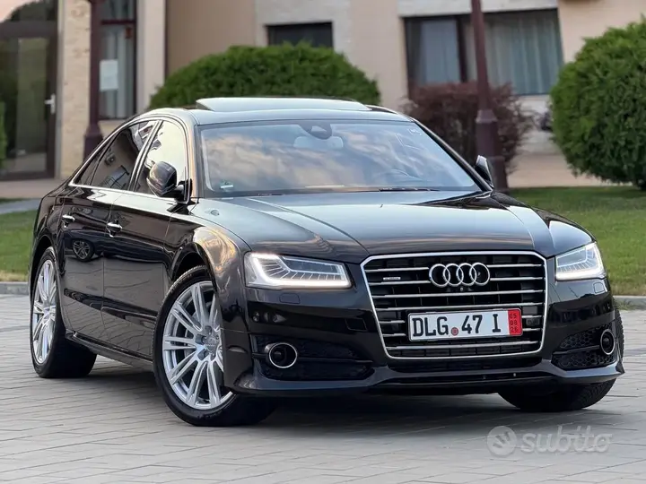 Audi A8 2017 photo 2