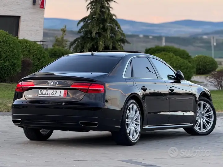 Audi A8 2017 photo 5