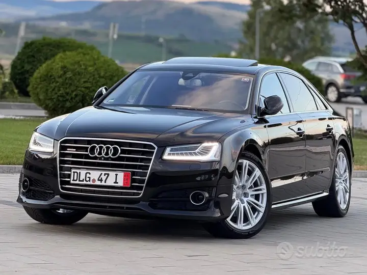 Audi A8 2017 photo 3
