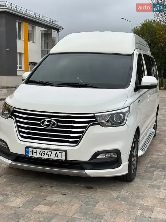 Hyundai Grand Starex