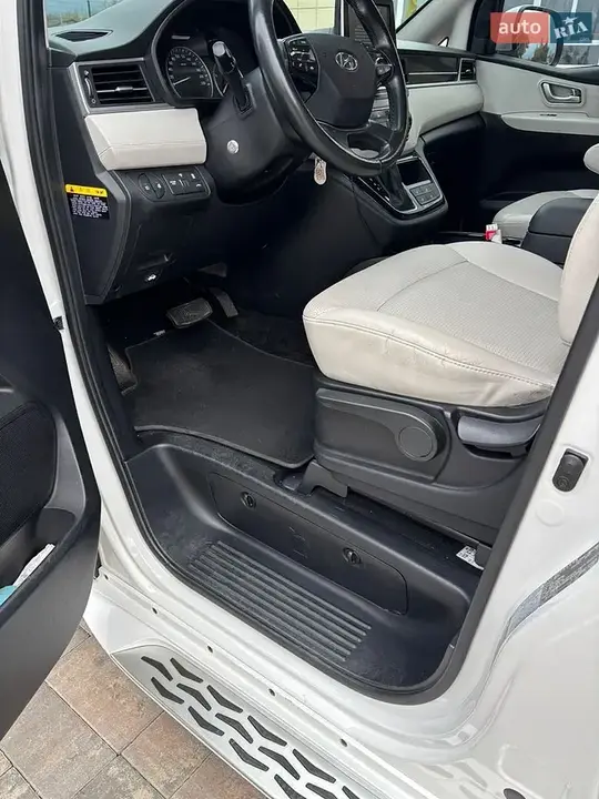 Hyundai Grand Starex 2018 photo 3