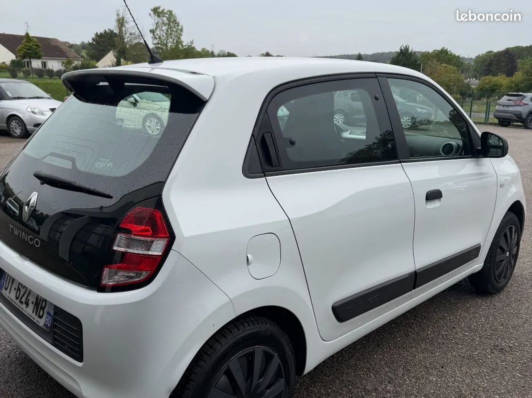 Renault Twingo 2015 photo 3