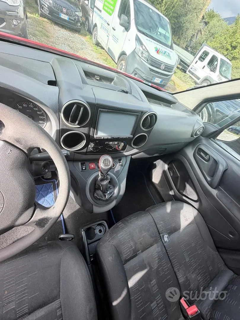Citroen Berlingo 2010 photo 2