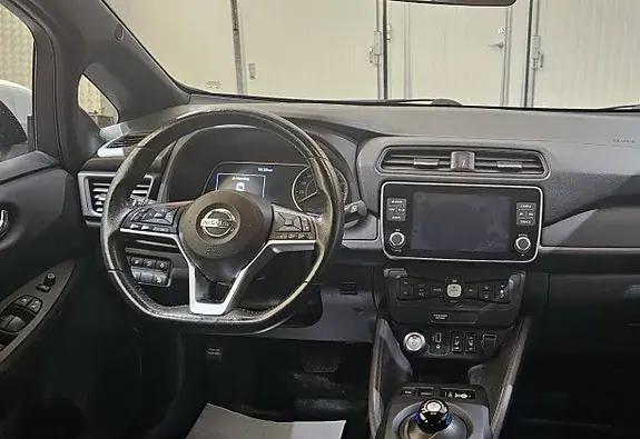 Nissan Leaf 2021 photo 3