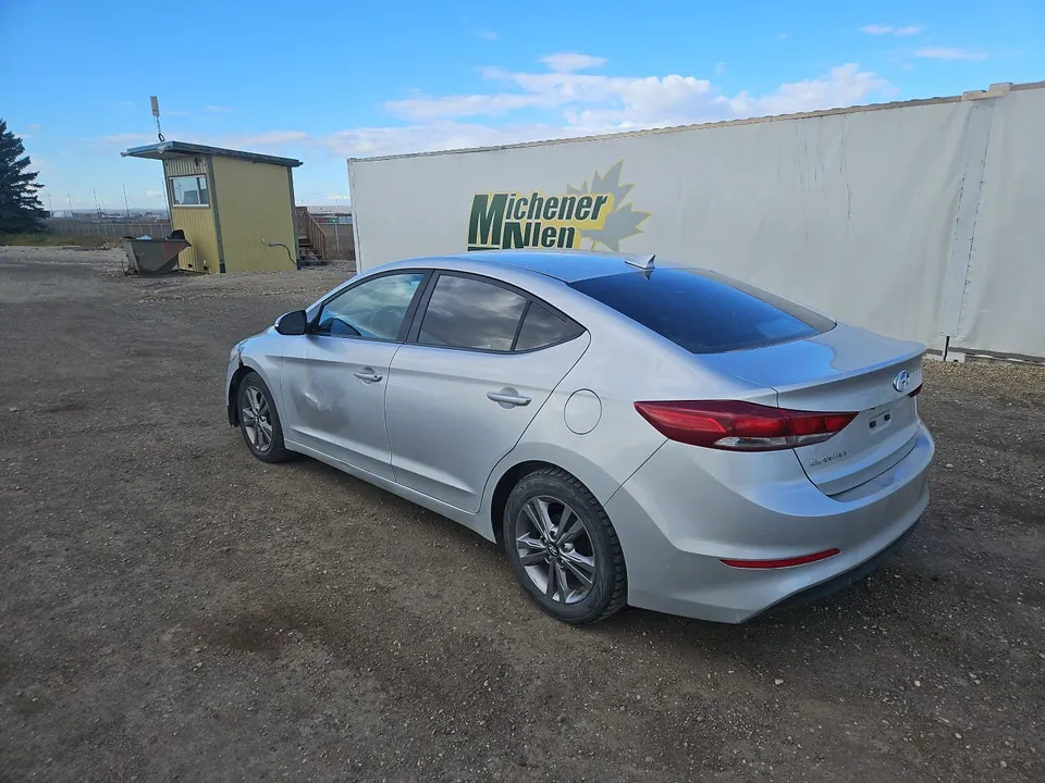 Hyundai Elantra 2018 photo 2