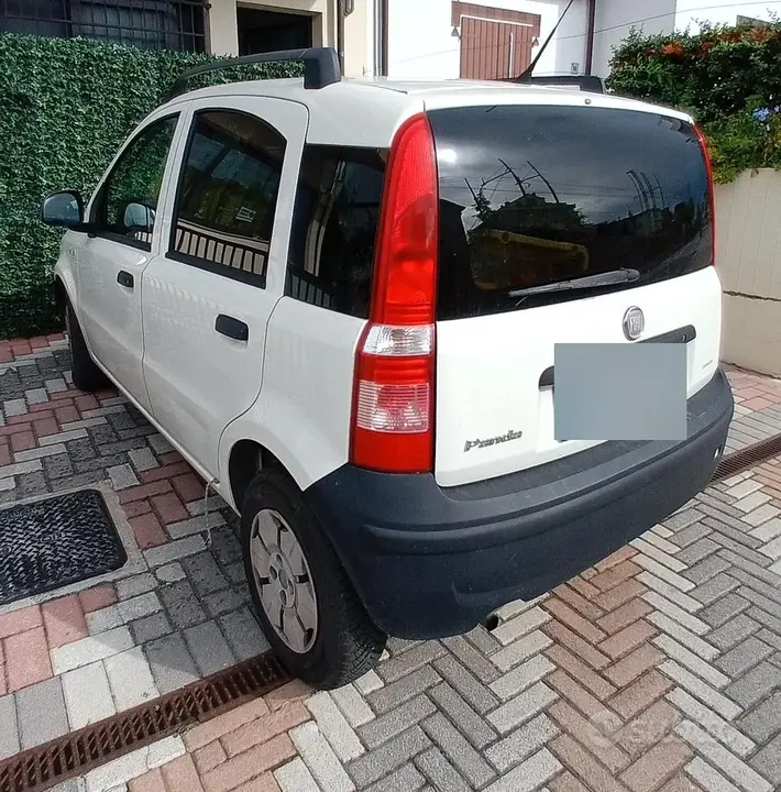 Fiat Panda 2011 photo 2