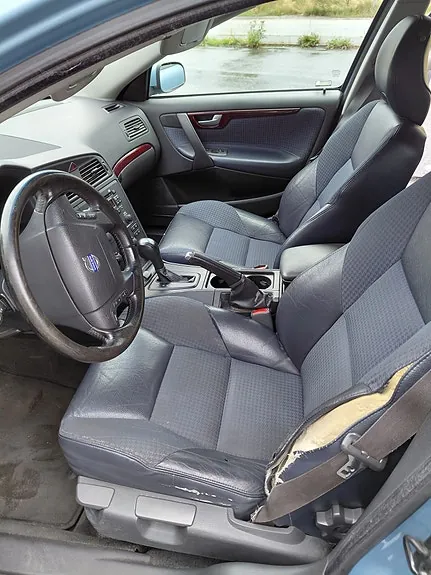 Volvo V70 2004 photo 2