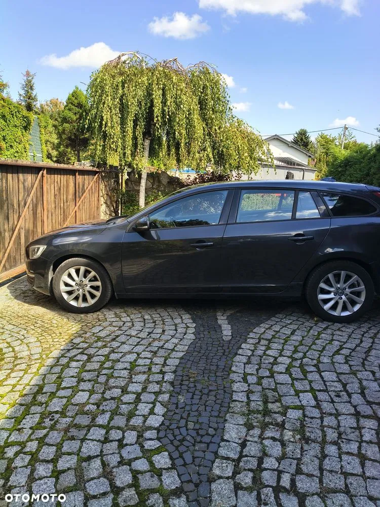 Volvo V60 2014 photo 2