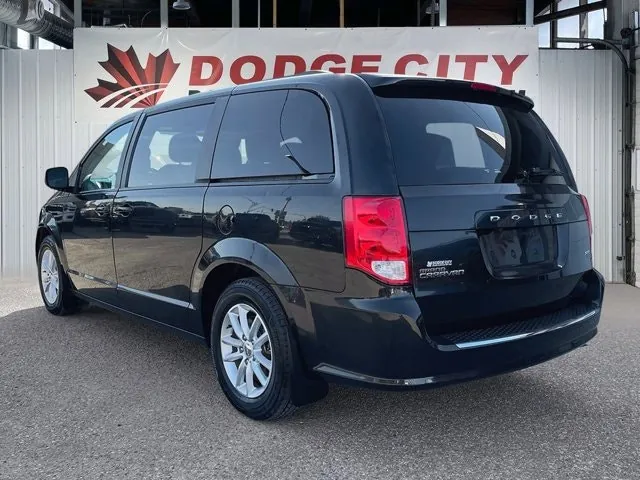 Dodge Grand Caravan 2018 photo 2