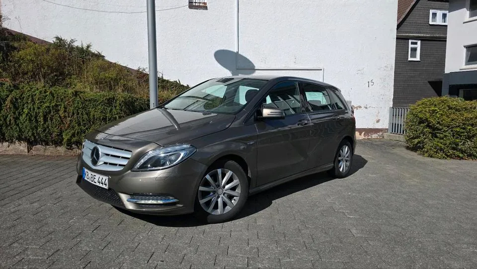 Mercedes-Benz B200