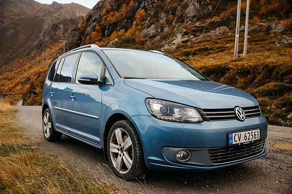 Volkswagen Touran 2012 photo 3