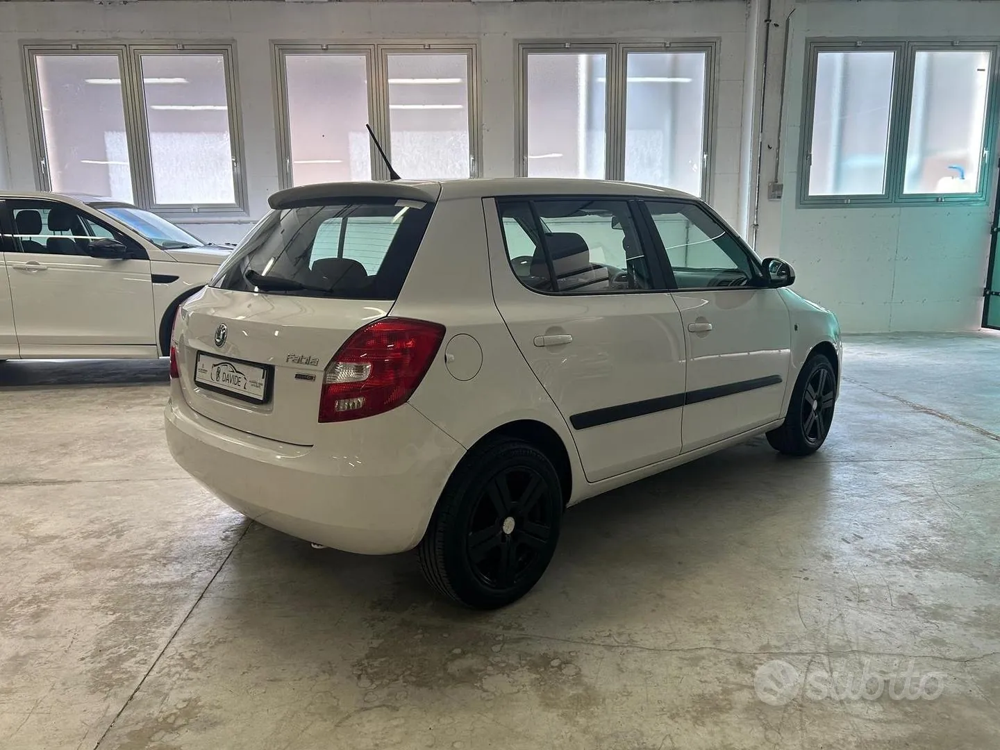 Skoda Fabia 2012 photo 5