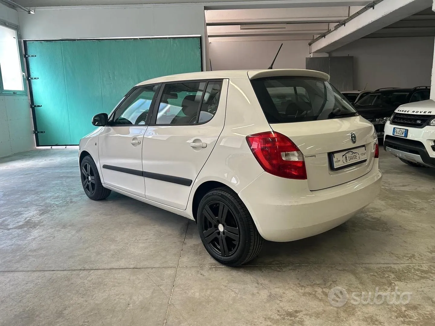 Skoda Fabia 2012 photo 4