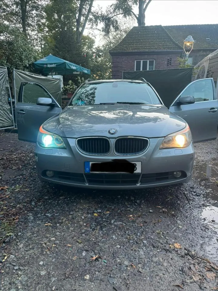 BMW 525I
