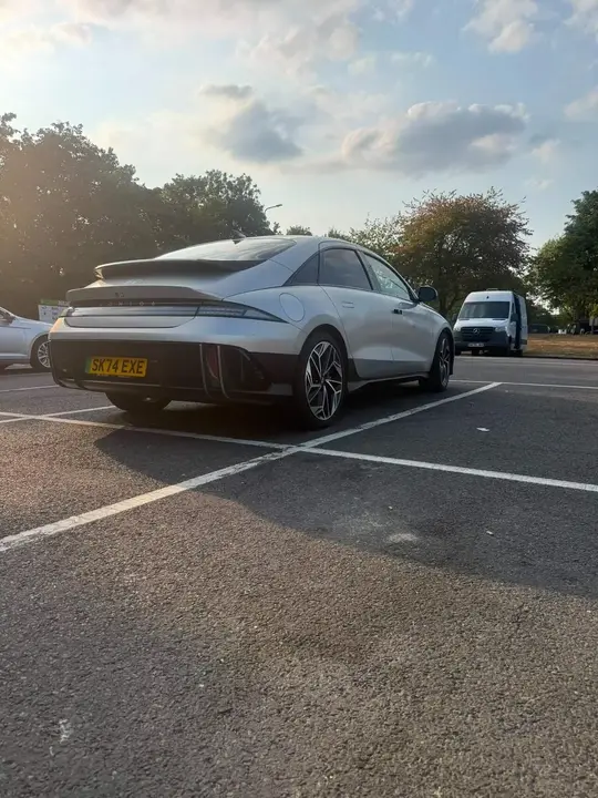 Hyundai Ioniq 6 2024 photo 2