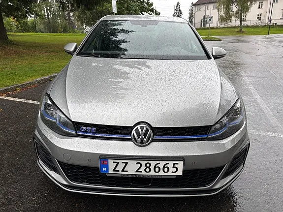 Volkswagen Golf 2019 photo 2