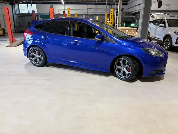 Ford Focus 2013 photo 3