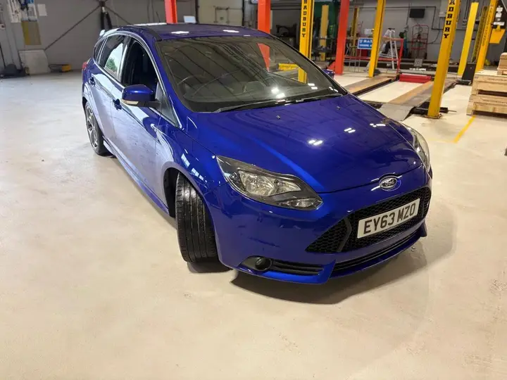 Ford Focus 2013 photo 2