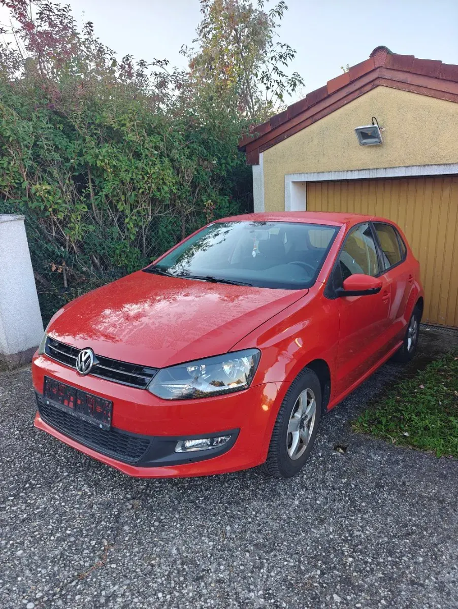 Volkswagen Polo 2012 photo 2