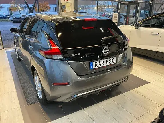 Nissan Leaf 2023 photo 5