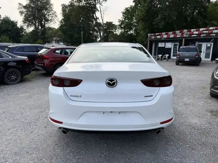 Mazda Mazda3 2019 photo 4