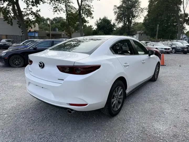 Mazda Mazda3 2019 photo 5