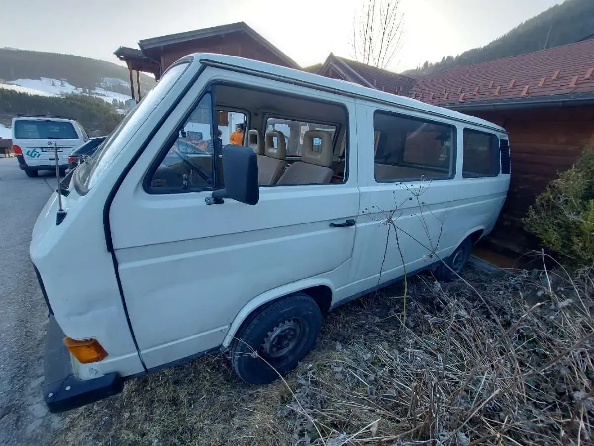 Volkswagen T3 1990 photo 2