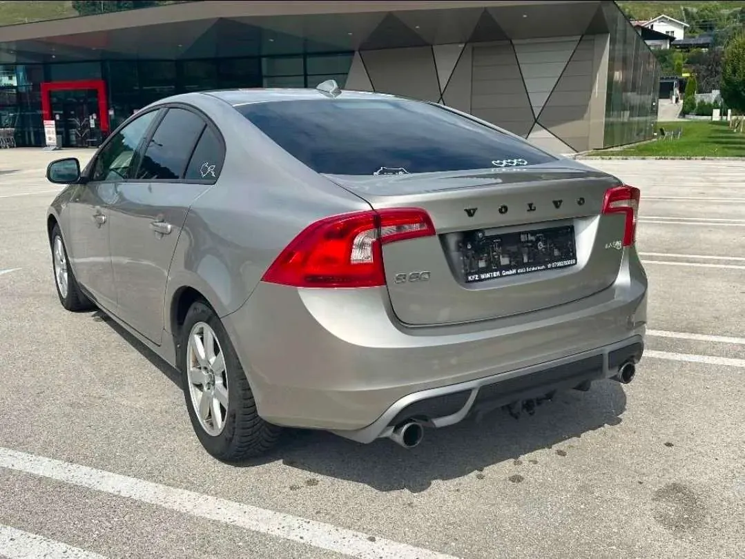 Volvo S60 2012 photo 3