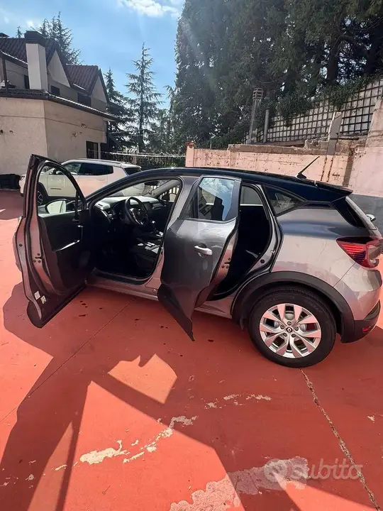Renault Captur 2022 photo 4