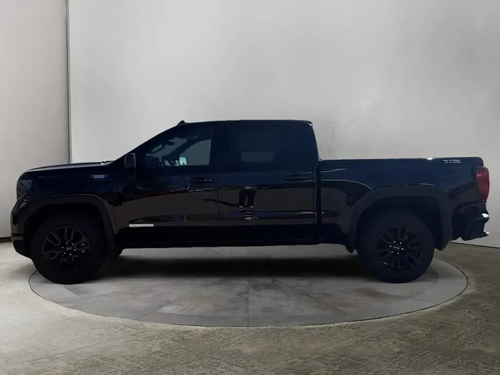GMC Sierra 1500 2026 photo 2