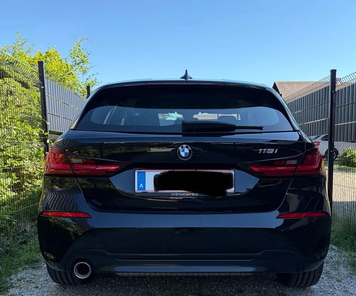 BMW 1 Series 2020 photo 2