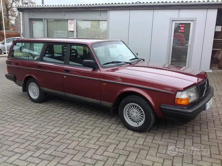 Volvo 240 1987 photo 2