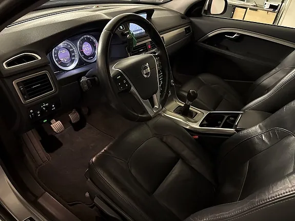 Volvo V70 2013 photo 5