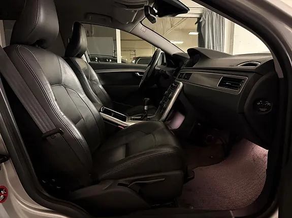Volvo V70 2013 photo 4