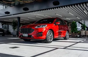 Ford Escape 2023 photo 2