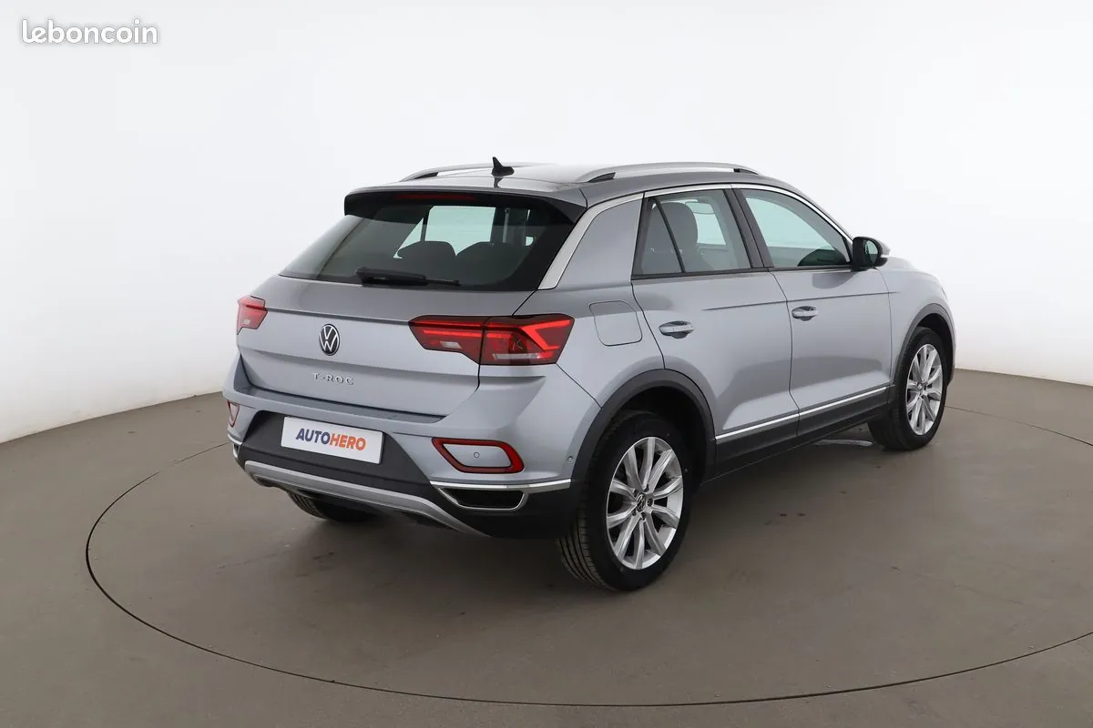 Volkswagen T-Roc 2024 photo 3