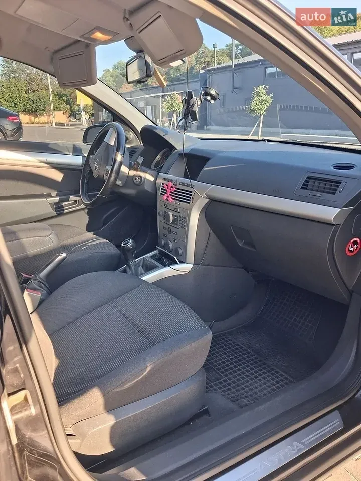 Opel Astra 2008 photo 4