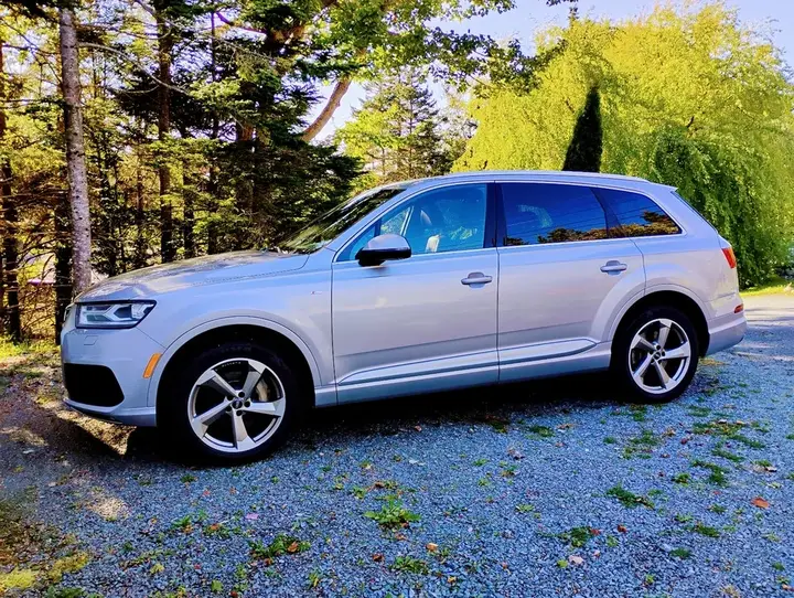 Audi Q7 2019 photo 2