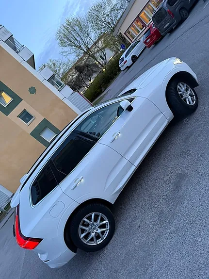 Volvo Xc60 2022 photo 4