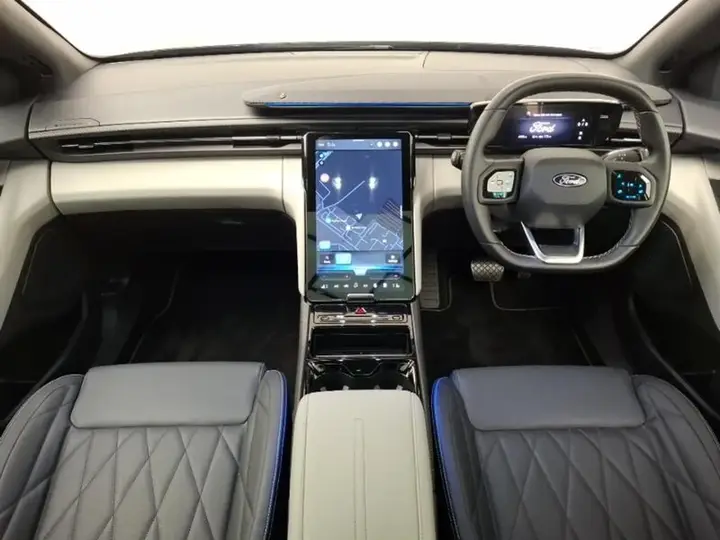 Ford Explorer 2024 photo 3