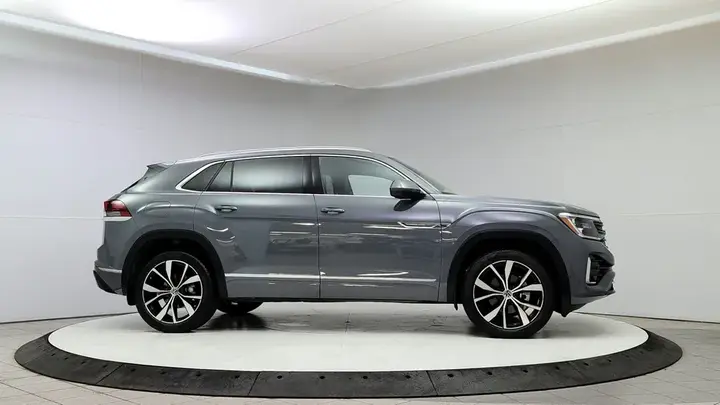 Volkswagen Atlas Cross Sport 2026 photo 2