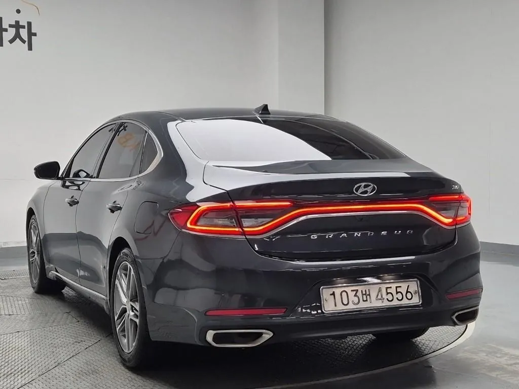 Hyundai Grandeur 2018 photo 2