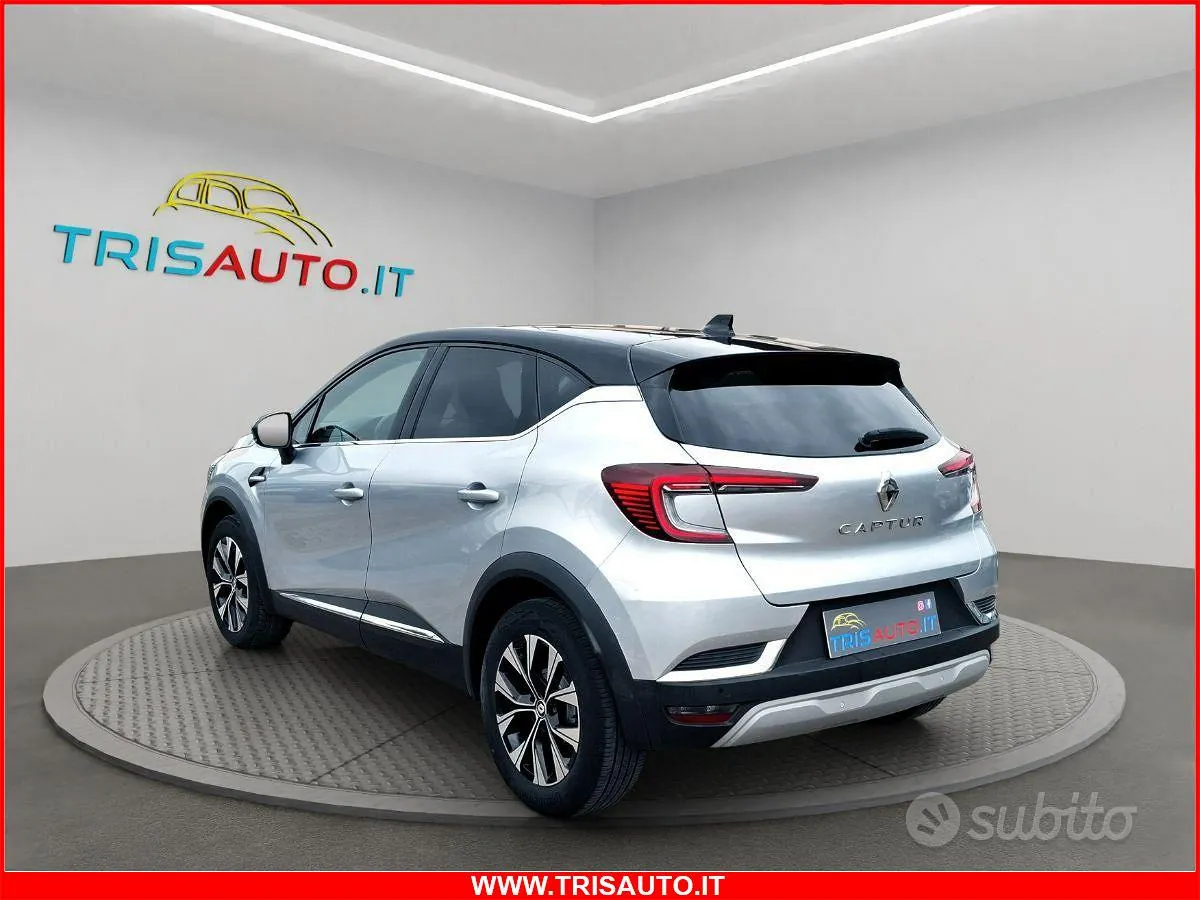 Renault Captur 2023 photo 2