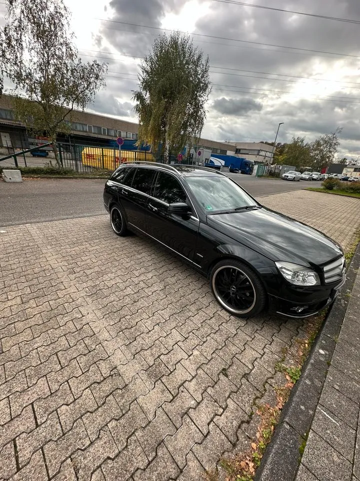Mercedes-Benz C220
