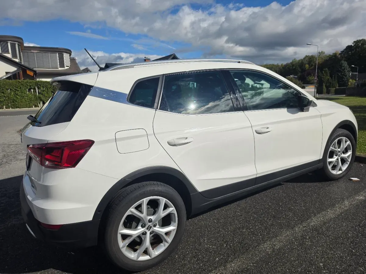 Seat Arona 2023 photo 2