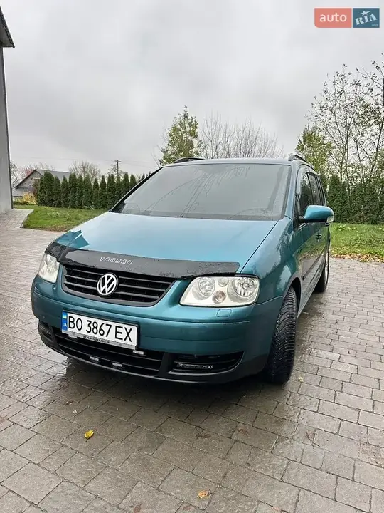 Volkswagen Touran 2004 photo 4
