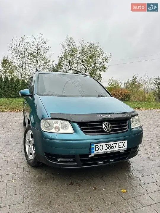 Volkswagen Touran 2004 photo 3