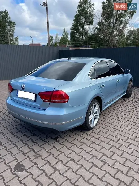 Volkswagen Passat 2012 photo 4