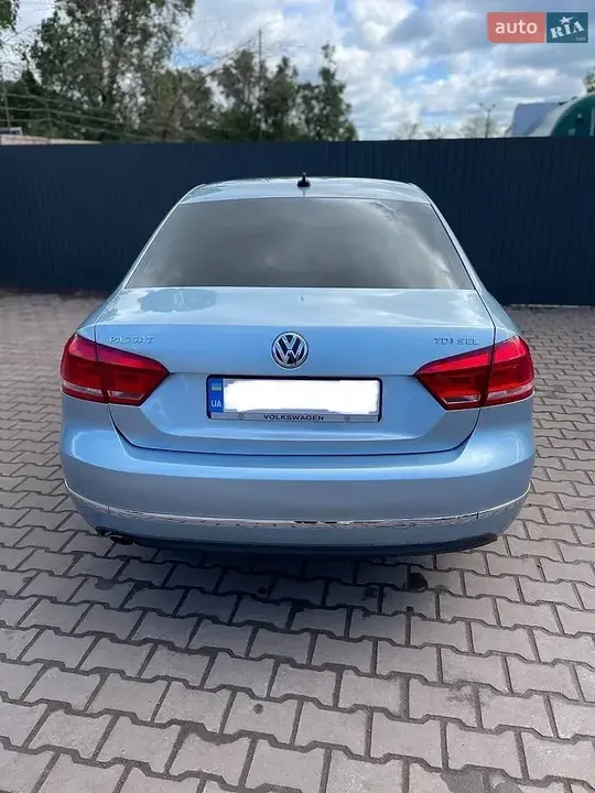 Volkswagen Passat 2012 photo 5